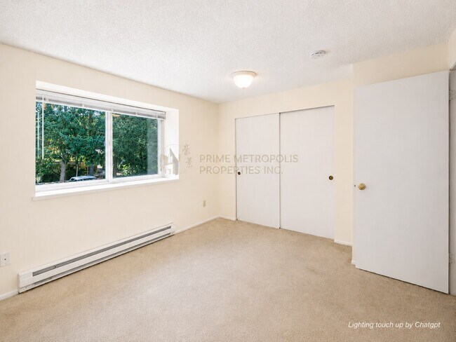 Building Photo - 117 146th Ave SE