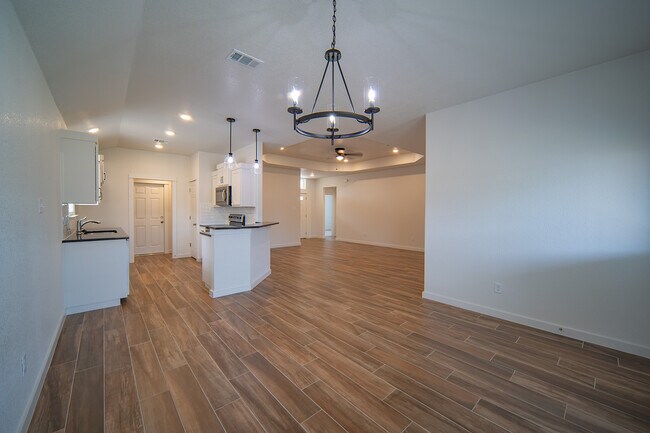 Building Photo - 1414 Sideoats Ln