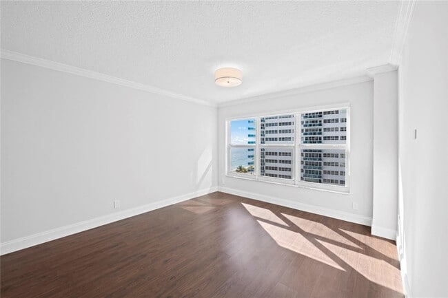 Building Photo - 3500 Galt Ocean Dr