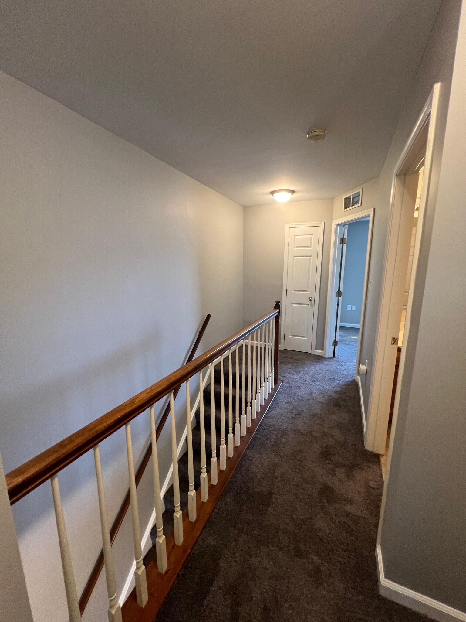 Building Photo - 111 E Strawberry Aly