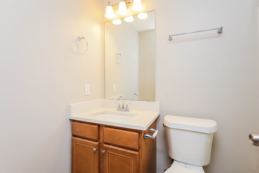 Building Photo - 2500 Pendergrass Ln