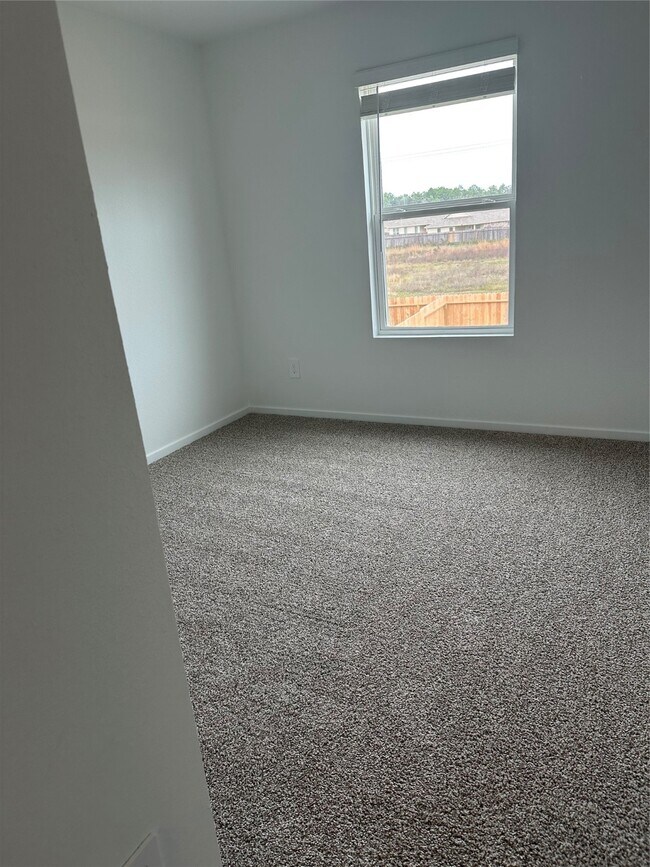 Building Photo - 18265 Descartes St