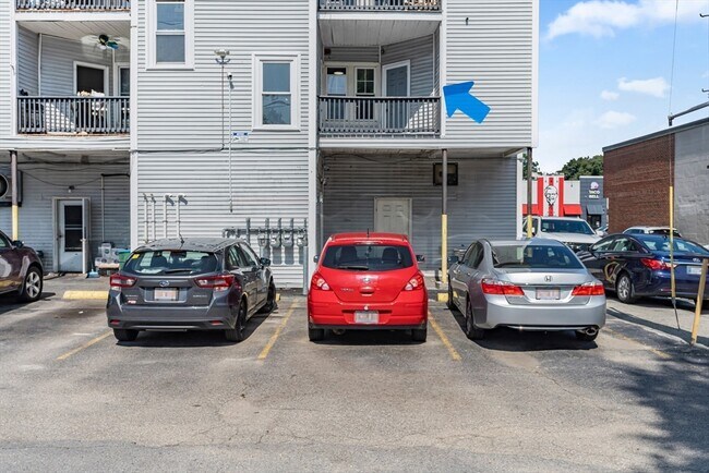 Building Photo - 423 Park Ave