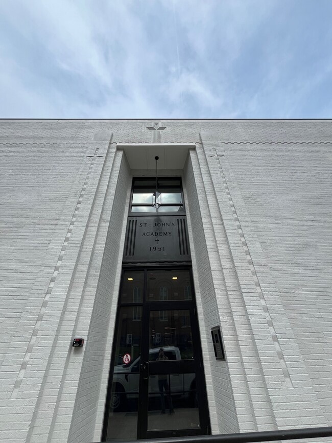 Building Photo - The McManus