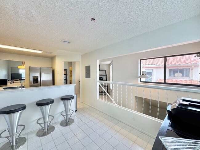 Building Photo - Winterset Condo with Gorgeous Sunset Views!