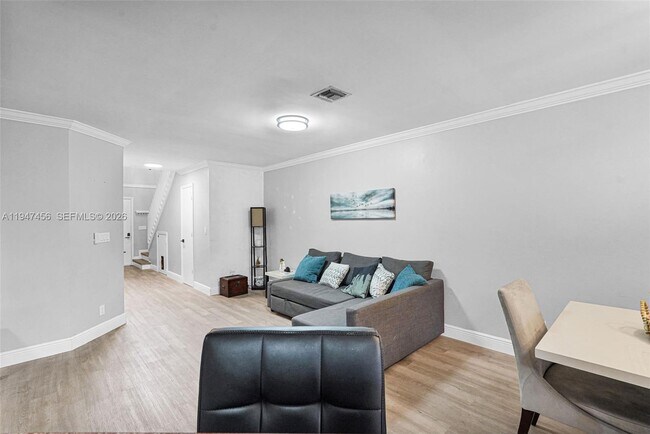 Building Photo - 2149 Discovery Cir W