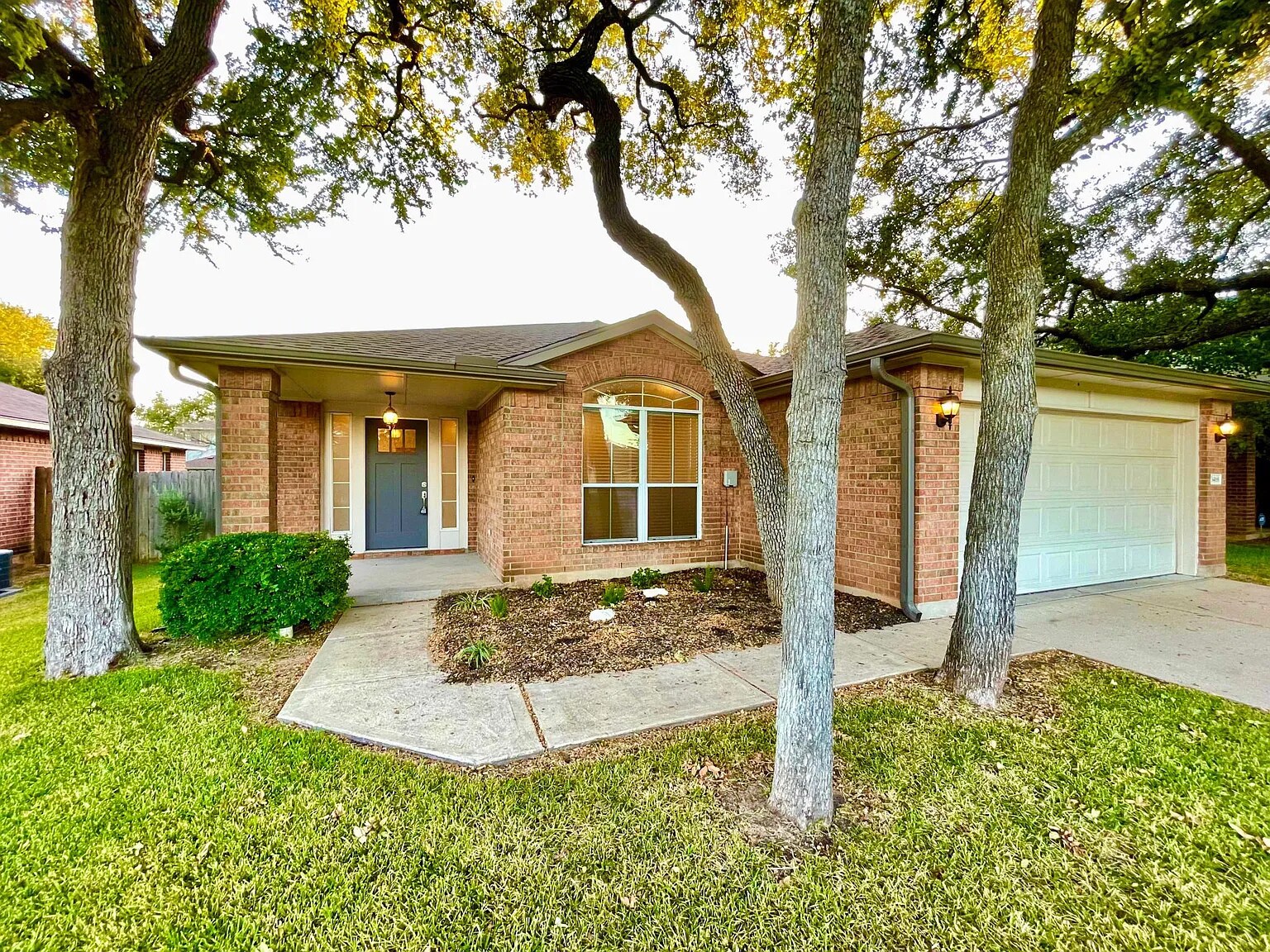 Building Photo - 3468 Flowstone Ln