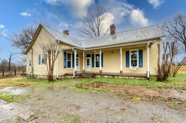 Building Photo - 2030 Spring Creek Rd