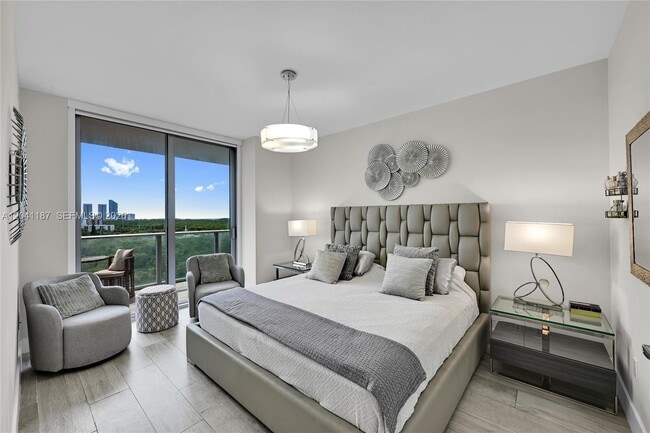 Building Photo - 16385 Biscayne Blvd