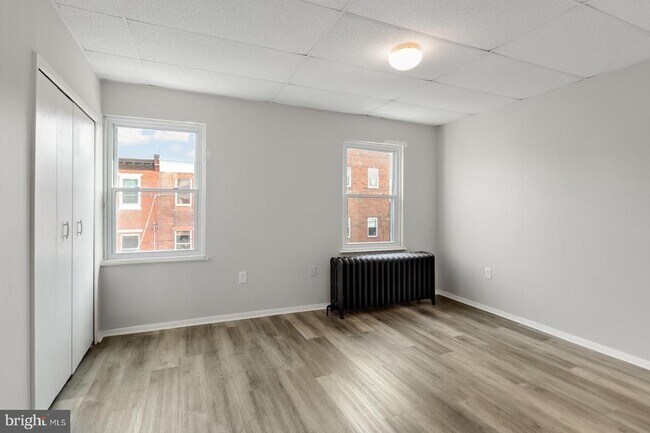 Building Photo - 1528 S 10th St