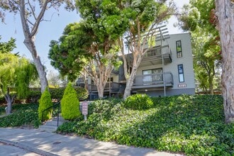 Building Photo - 1BR/1BA Pet-Friendly Top-Floor Condo with Bonus Room & Resort-Style Amenities | San Mateo | YouTu...