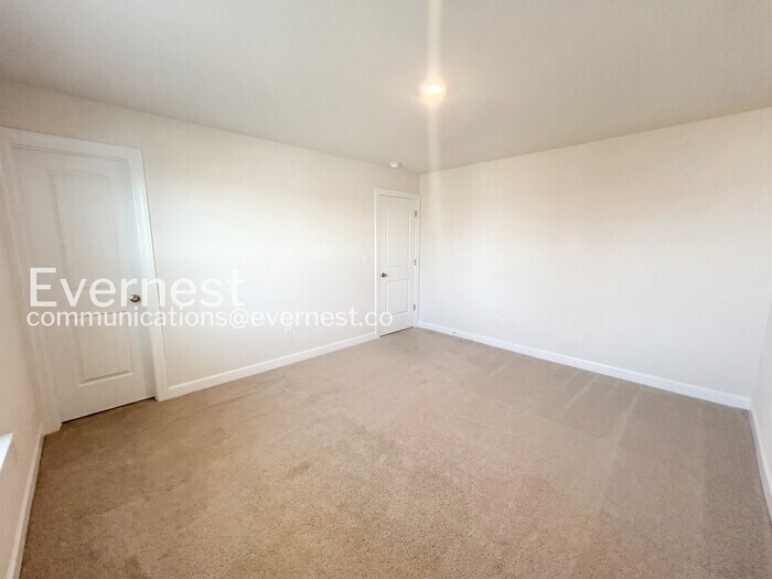 Building Photo - 2340 Valverde Wy