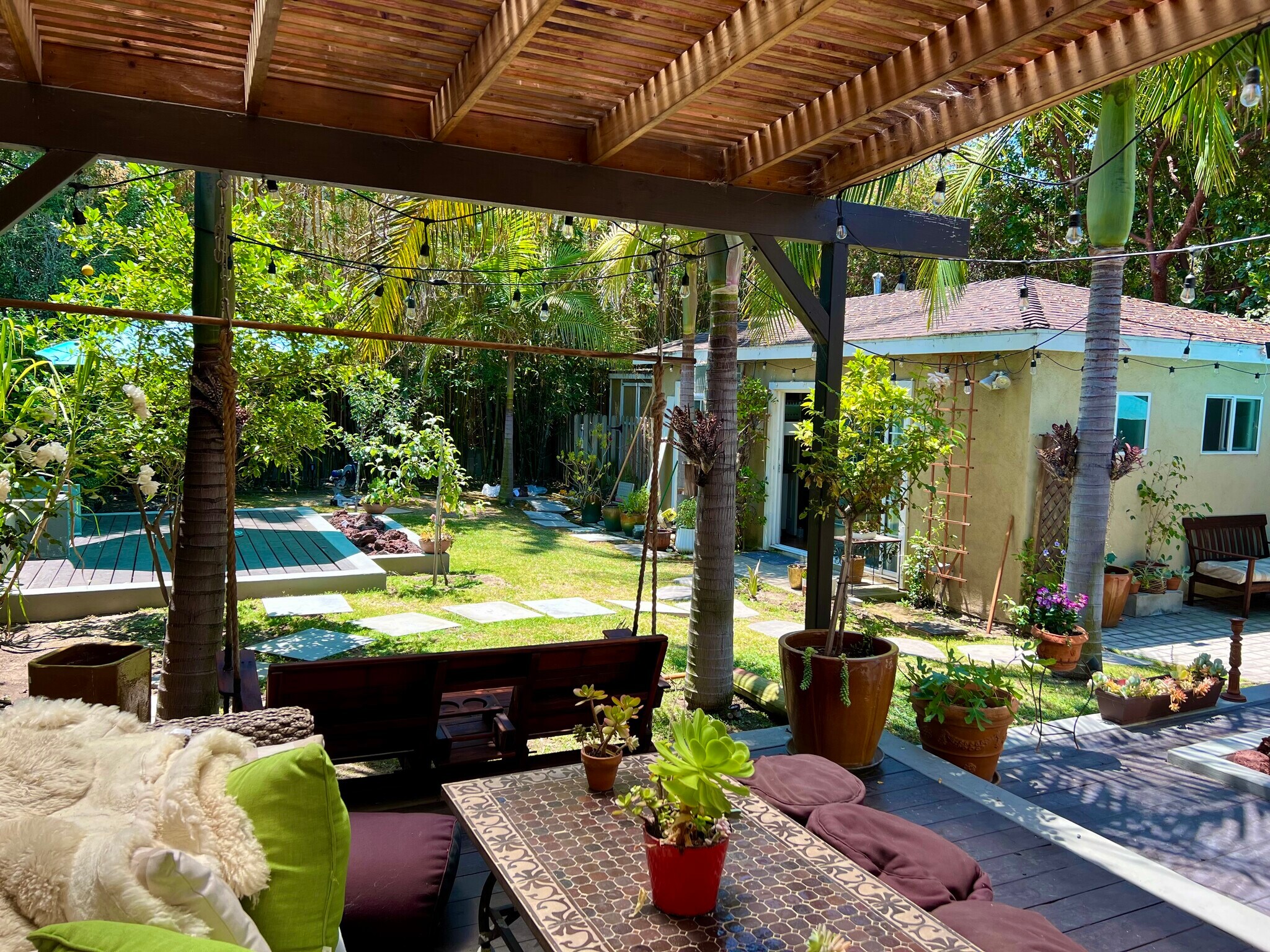 Building Photo - 10748 Charnock Rd