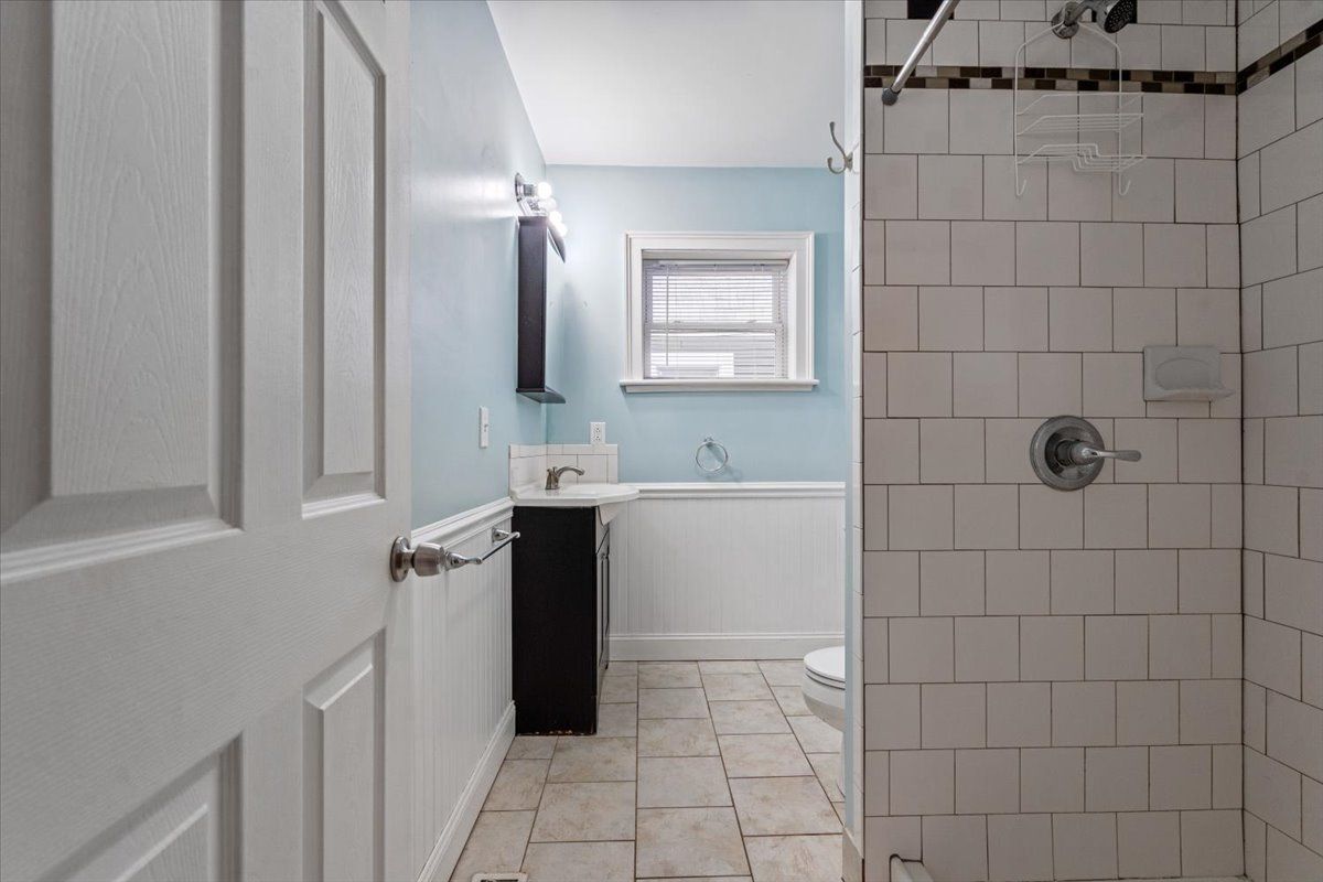 Building Photo - 53 Beekman St