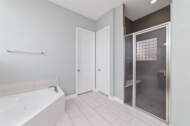 Building Photo - 11106 Wishaw Wy