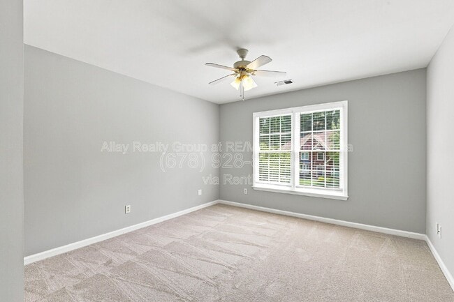 Building Photo - 6725 Ridgefield Dr