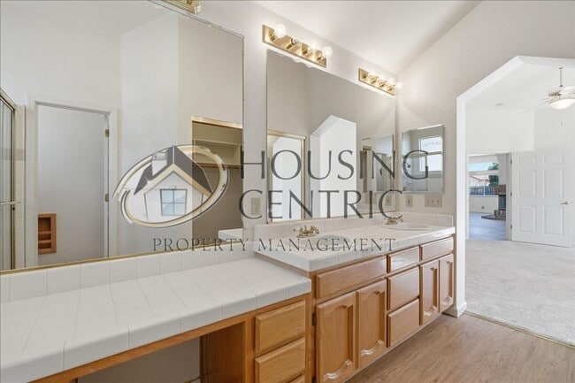 Building Photo - Beautiful Single Story Rental in the Heart of Folsom