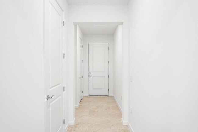 Building Photo - 4333 Efendi Dr