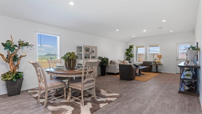 Building Photo - 2235 Laurel Bloom Ln