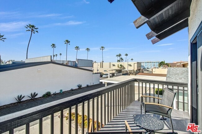 Building Photo - 1083 Montauk Ln