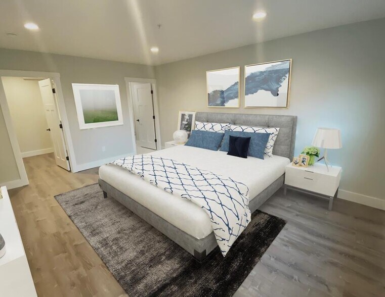 Building Photo - 532 N Main St