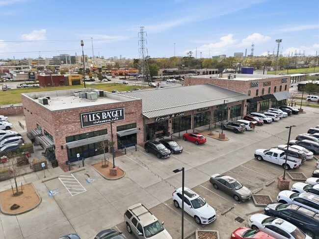 Building Photo - 4102 Sherwood Ln