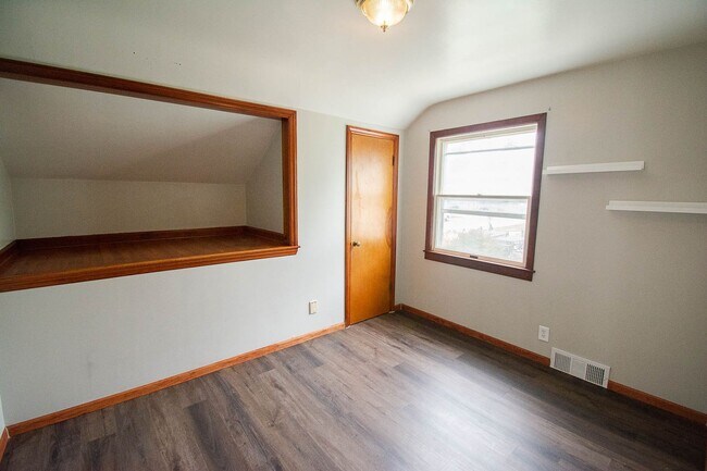 Building Photo - Spacious Multi Level Home In Austin With Garage And Sheds
