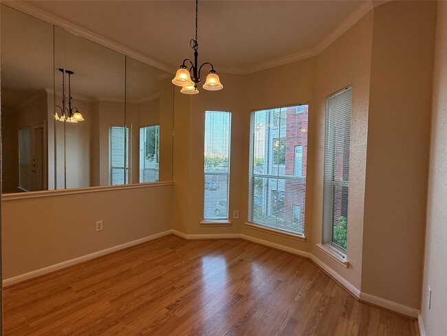 Building Photo - 1330 Old Spanish Trl