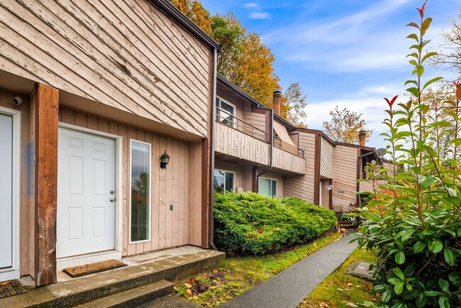 Building Photo - South Seattle 2 Level Affordable Townhouse