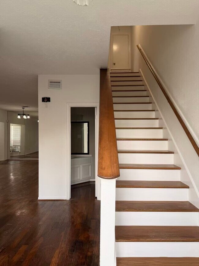 Building Photo - 2220 Bering Dr