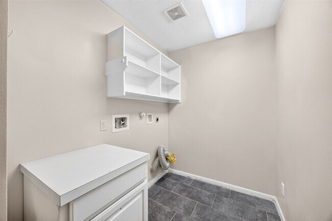 Building Photo - 5814 Eldridge Glen Dr