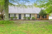 Building Photo - 10 Country Pl