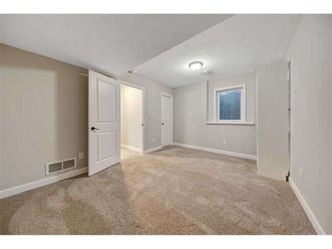 Building Photo - 19220 Bridle Path