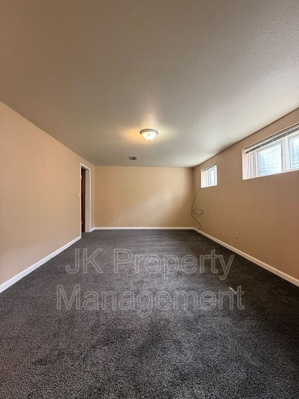 Building Photo - 3108 9th Ave N