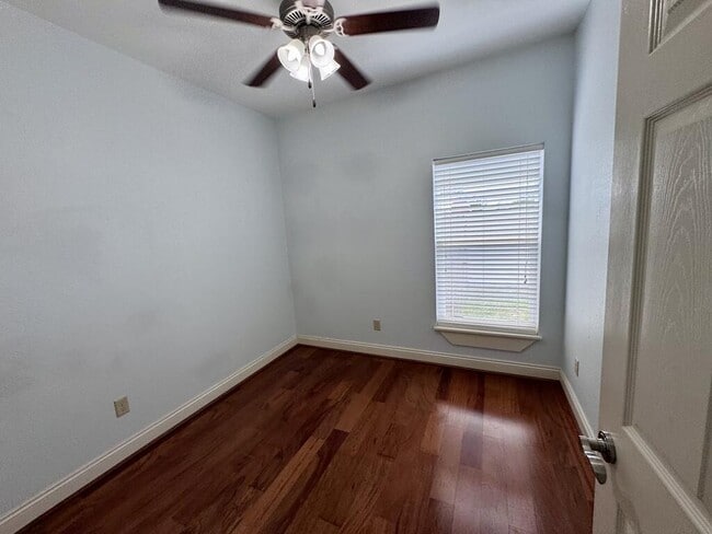 Building Photo - 130 Gulf Terrace Ln