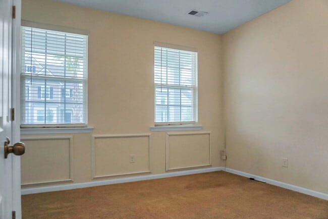 Building Photo - Remarkable 3 BR/ 2 BA Home With Solar Panels