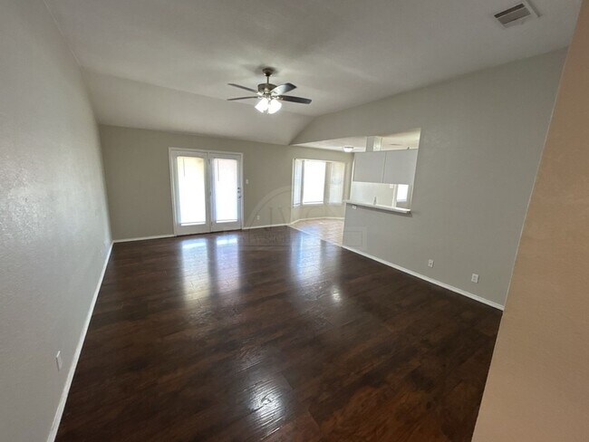 Building Photo - 4507 Lonesome Dove Dr