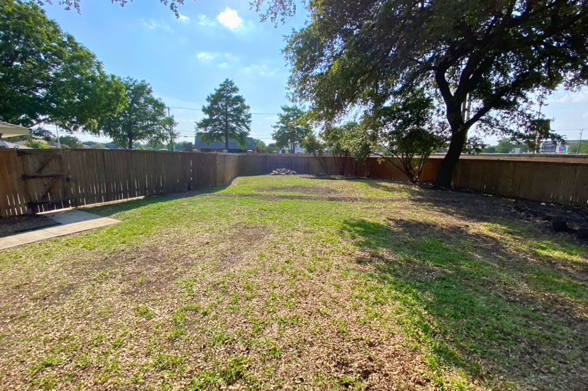 Building Photo - 2917 Las Palmas Ln