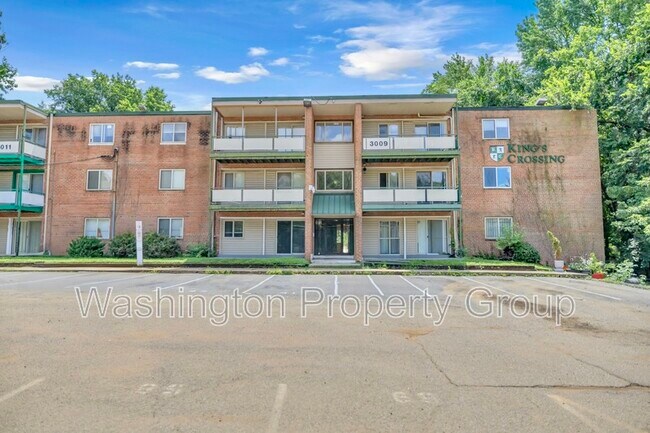 Building Photo - 3009 Southern Ave SE