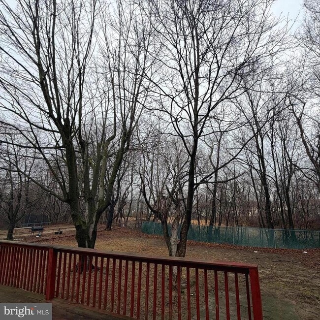 Building Photo - 1265 Walter Ave