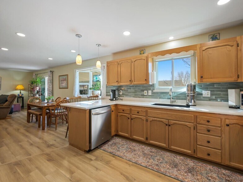 Building Photo - 2981 Bookcliff Ave