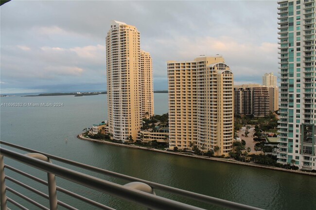 Building Photo - 325 S Biscayne Blvd