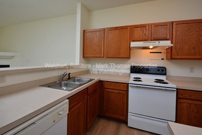 Building Photo - 1326 Holly Grove Way