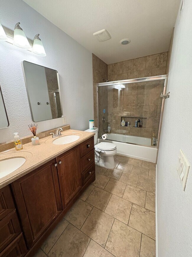 Building Photo - Beautiful single story home in Anaheim Hills. MUST SEE