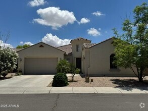 Building Photo - 2531 E Iris Dr