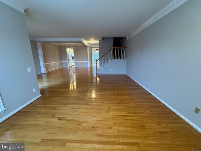 Building Photo - 45776 Mountain Pine Square