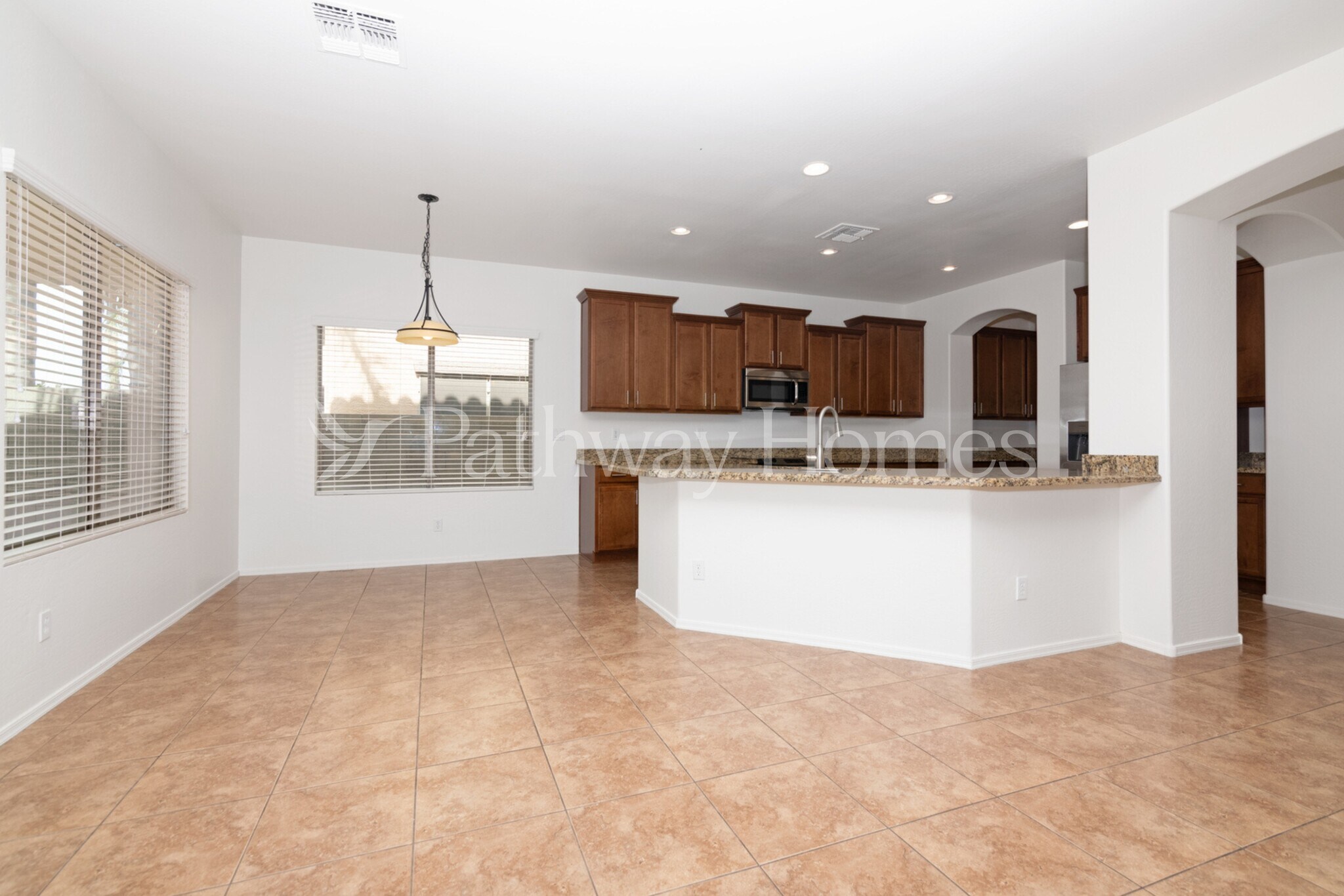 Building Photo - 4205 E Del Rio Dr