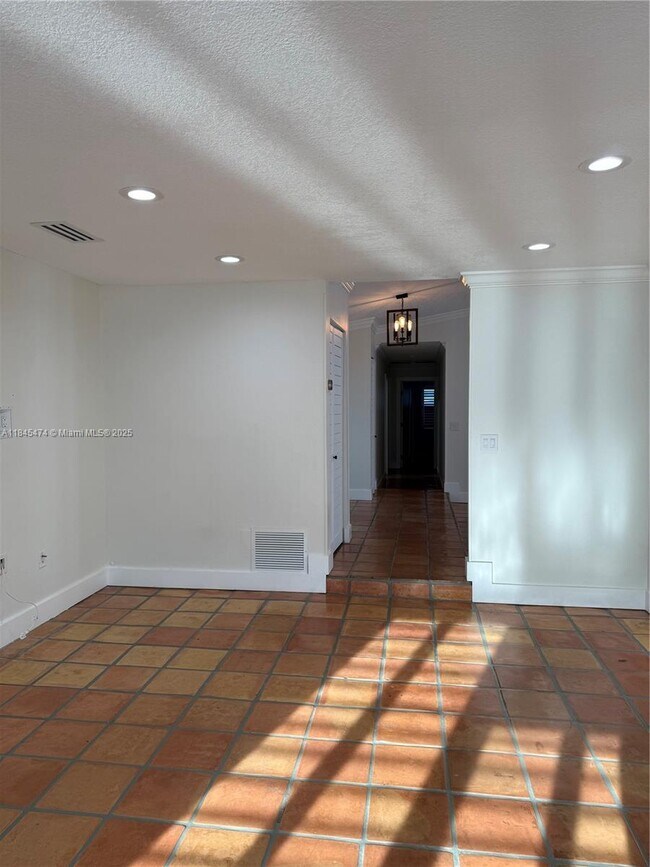 Building Photo - 12030 SW 92nd St