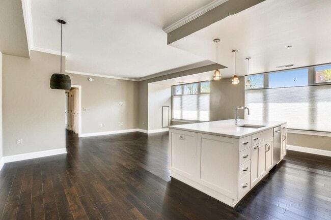 Building Photo - Gorgeous 2/2 with luxurious Lobby Level Condo in Hampden Row