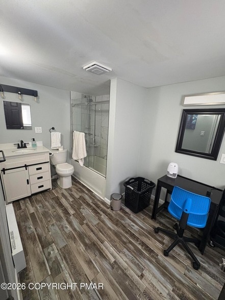 Building Photo - 3311 Woodland Dr